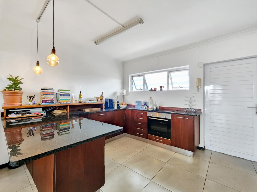 1 Bedroom Property for Sale in Woodstock Western Cape